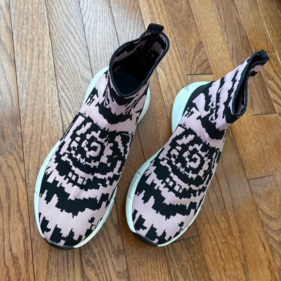 Juicy Couture Shoes - Juicy Couture Black and Pink Ankle Boots